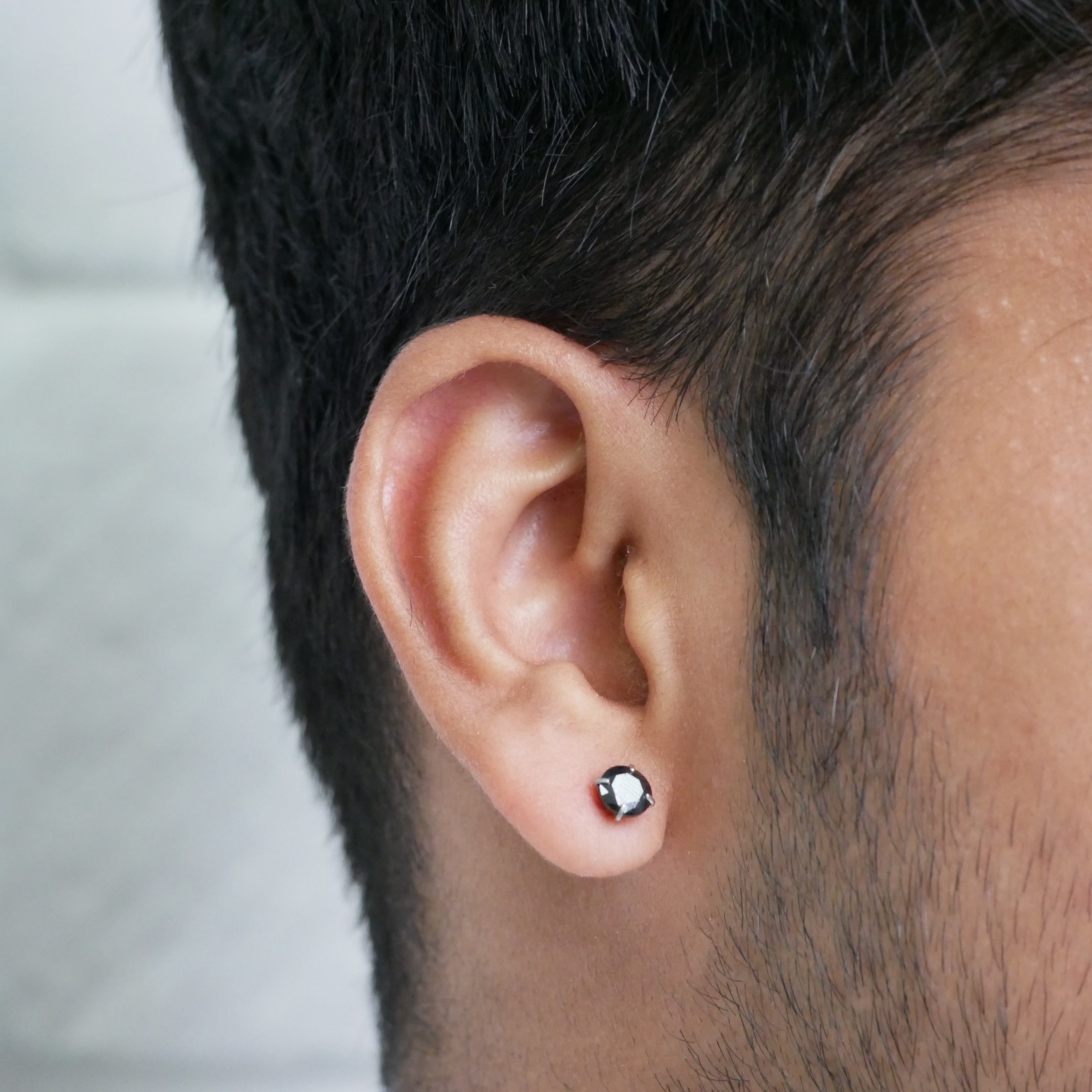 Black Onyx-Style Statement Stud Secondary image