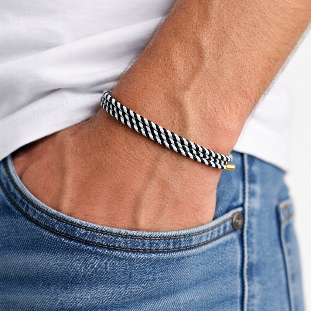 Noir & Pure Magnetic Wrap Bracelet Secondary image
