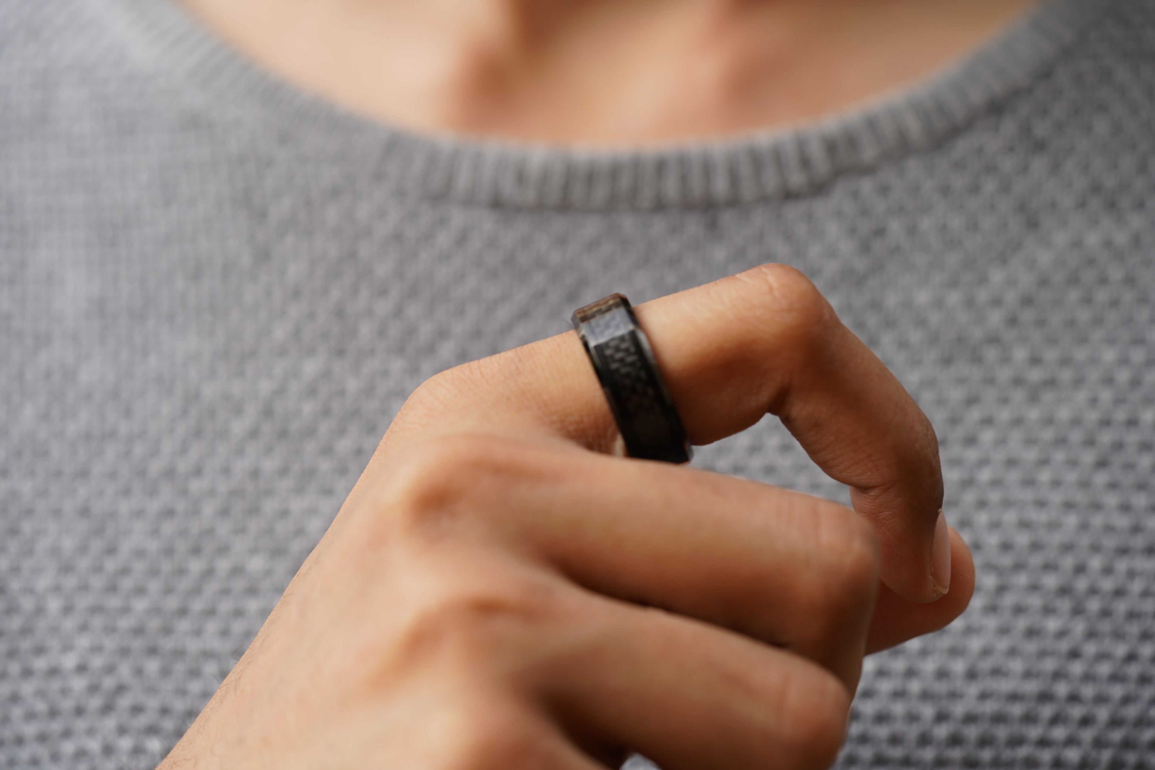 Black Carbon Fiber Ring