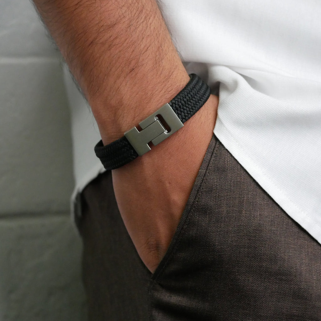 Black Braided Magnetic Bracelet