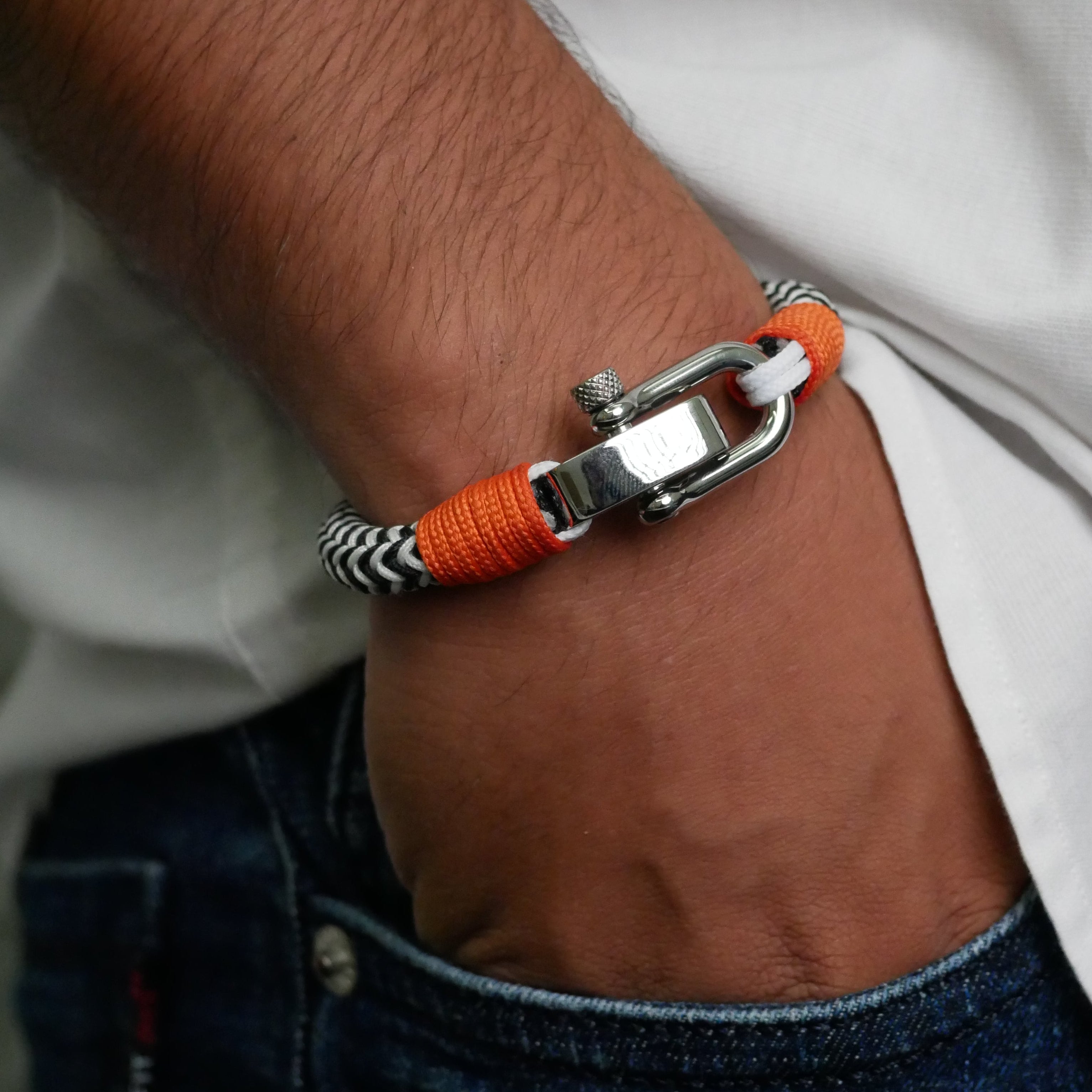 Apex Shackle Bracelet