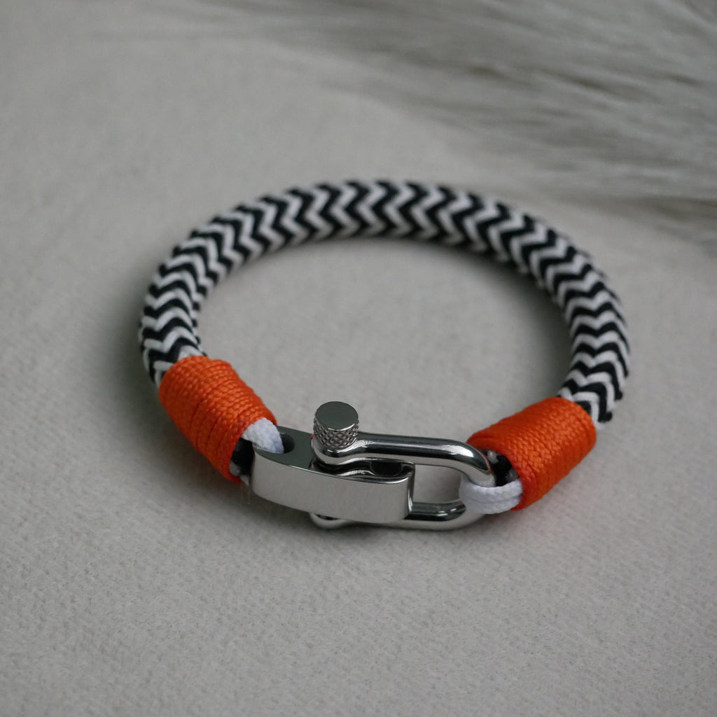 Apex Shackle Bracelet