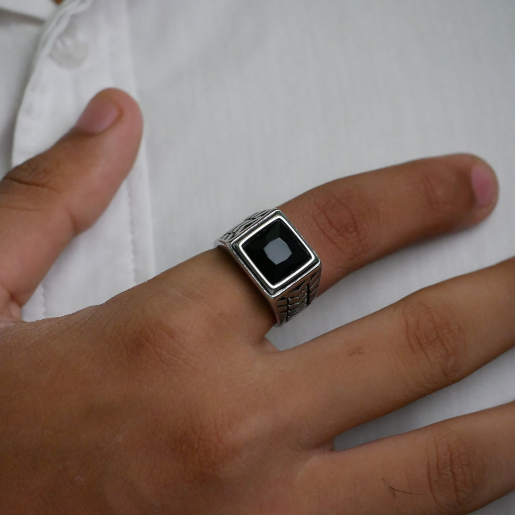 Braided-Side Square Black Gemstone Ring
