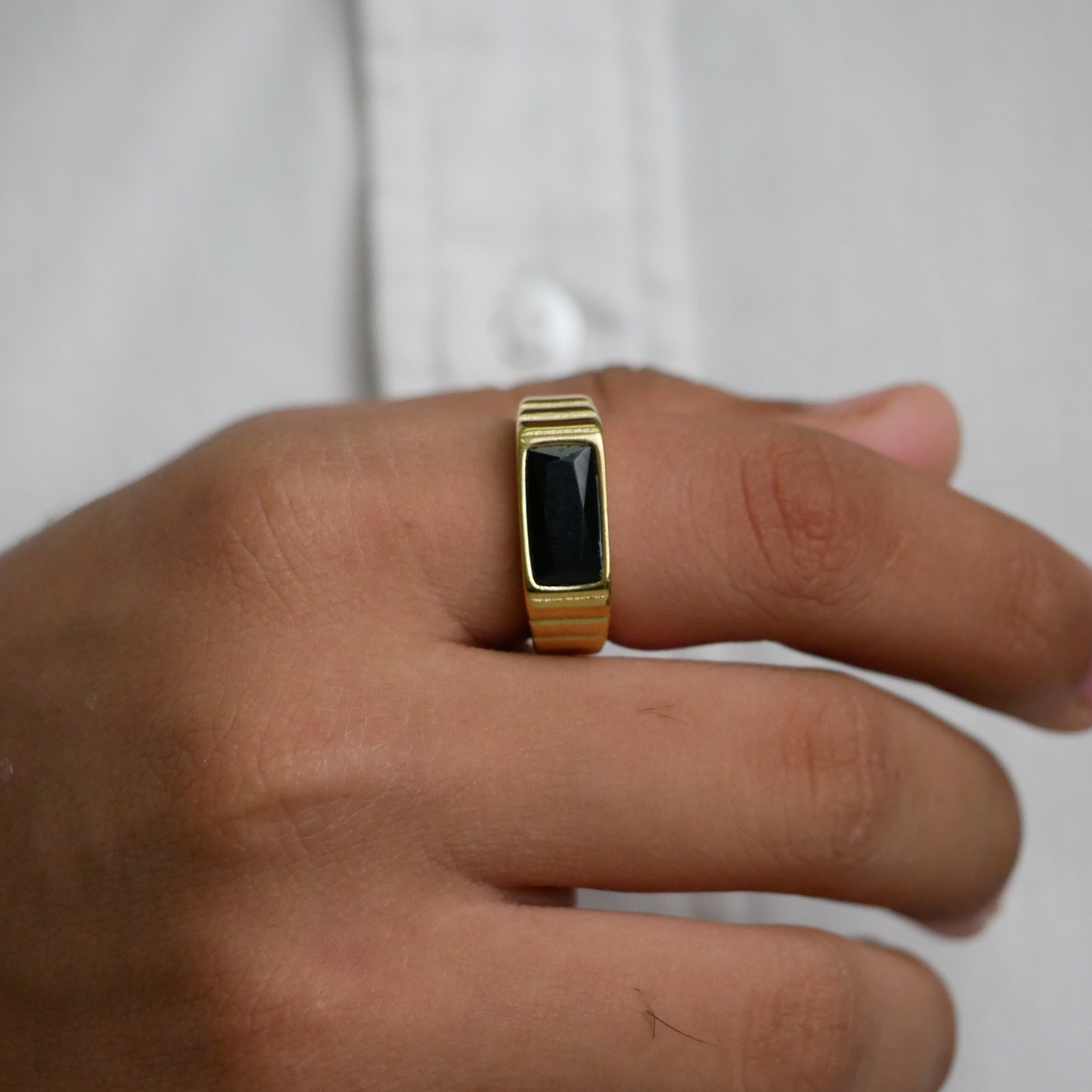 Geometric Gold Ribbed Band Ring Secondary image