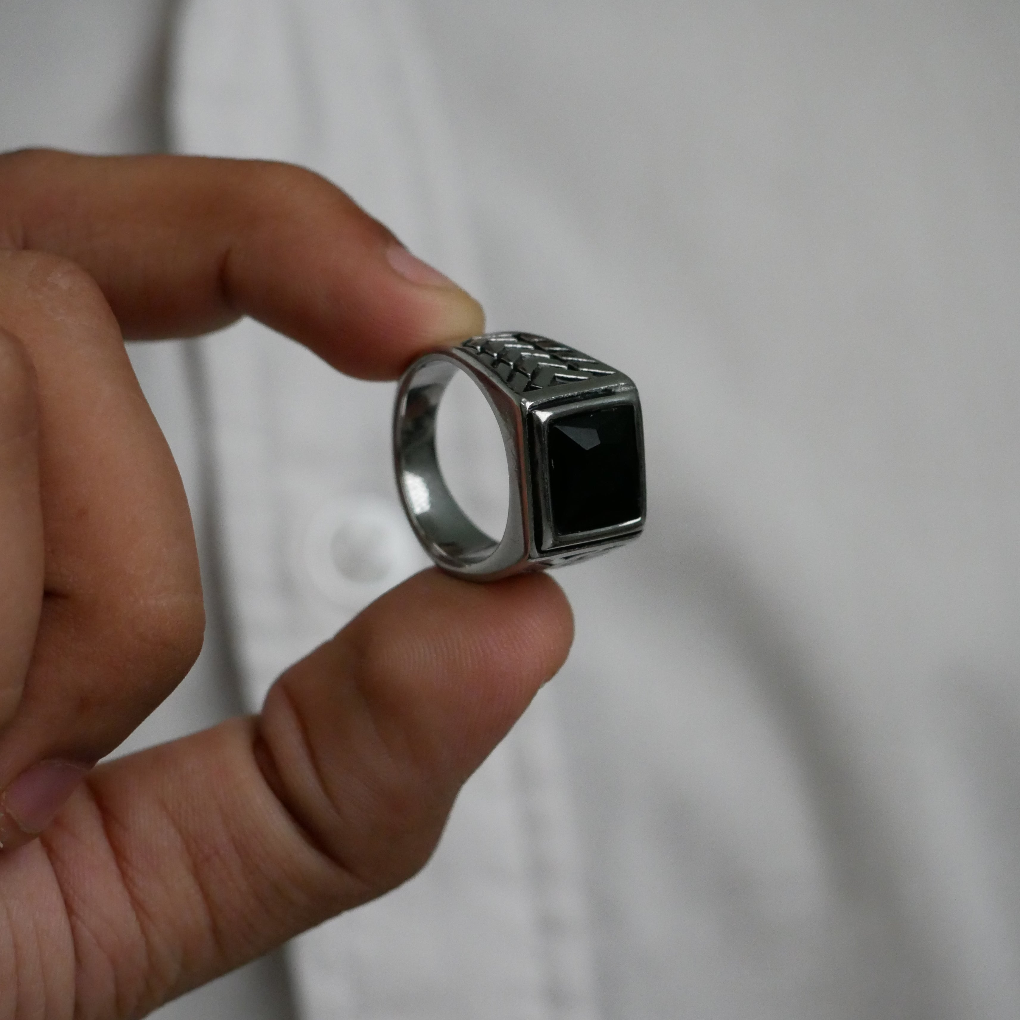 Braided-Side Square Black Gemstone Ring